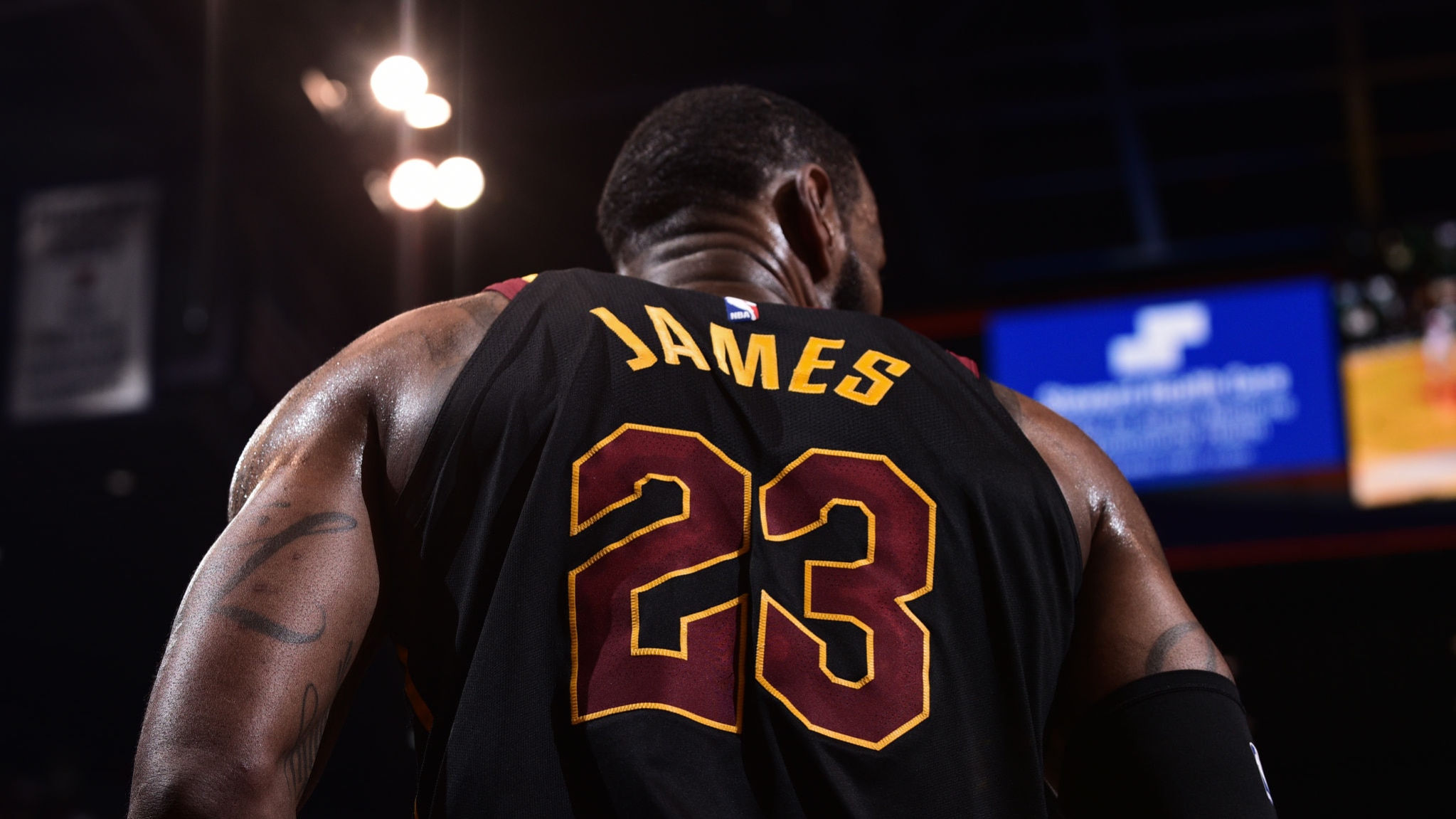 Viral LeBron Pic Swirls Rumors